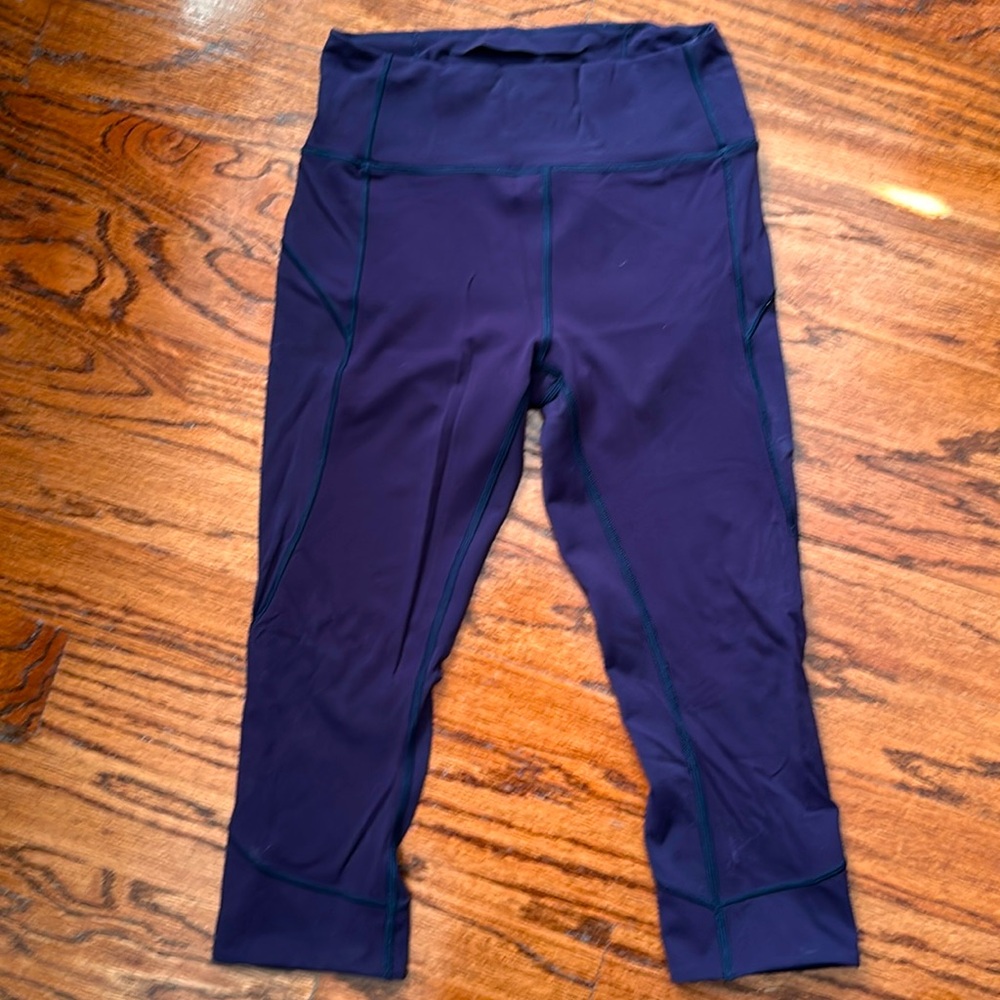 Lululemon crop leggings in Purple